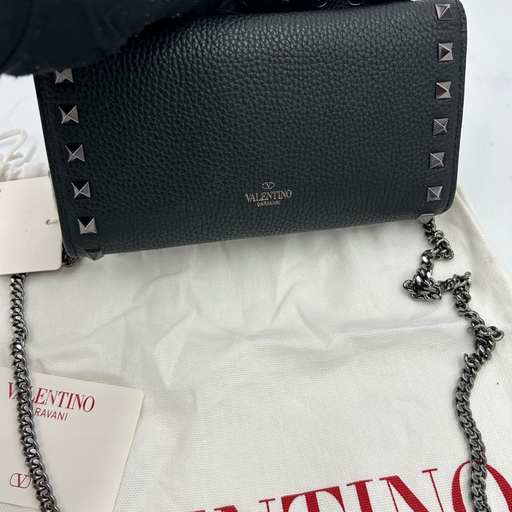 Women's Valentino Garavani rock stud, wallet on a chain made in Italy - Picture 4 of 14